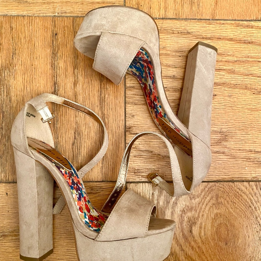 Nude Sandal Platform Pumps